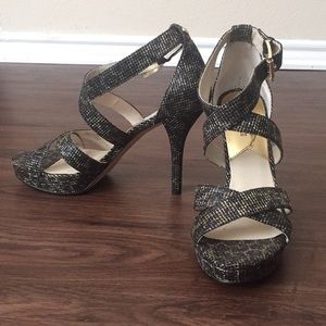 NWT Heels